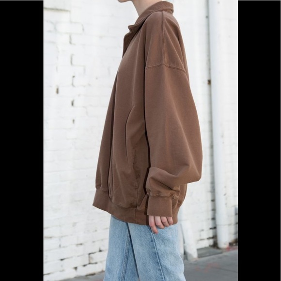 Brandy Melville Tops Brandy Melville Brown Archer Sweatshirt Poshmark